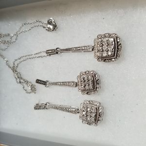 🌸 Sterling Silver Diamond Necklace with Matching Earrings 🌸